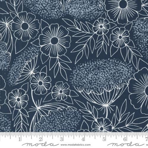 Moda_Fabrics_Field_Of_Flowers_Navy_3314_