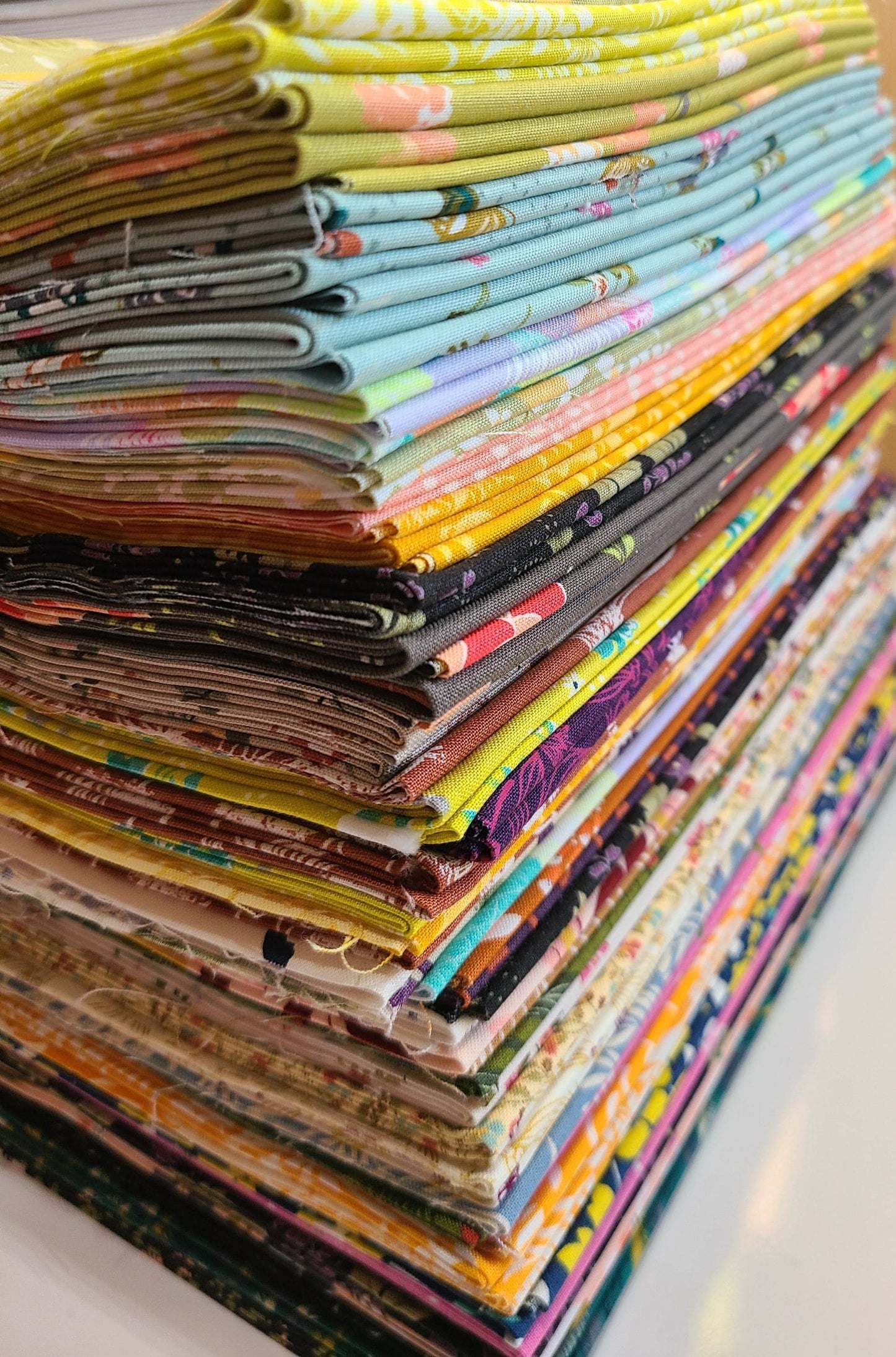 Moda Fabrics curated random fat quarter bundles happy Saturday Stash building 100% cotton fabric